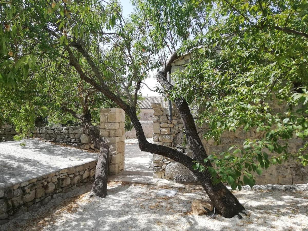 Agriturismo Fondo Paliemmu 莫迪卡 外观 照片