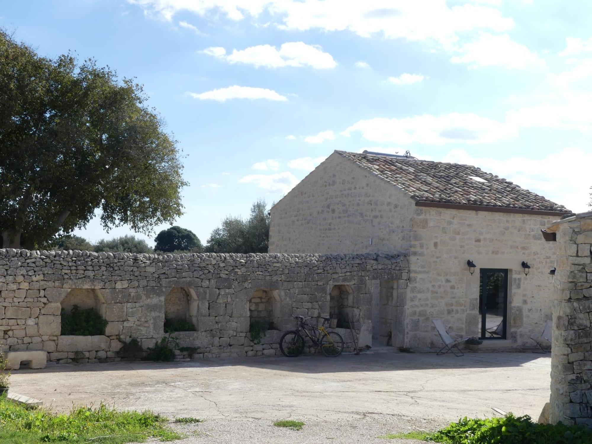 Agriturismo Fondo Paliemmu 莫迪卡 外观 照片