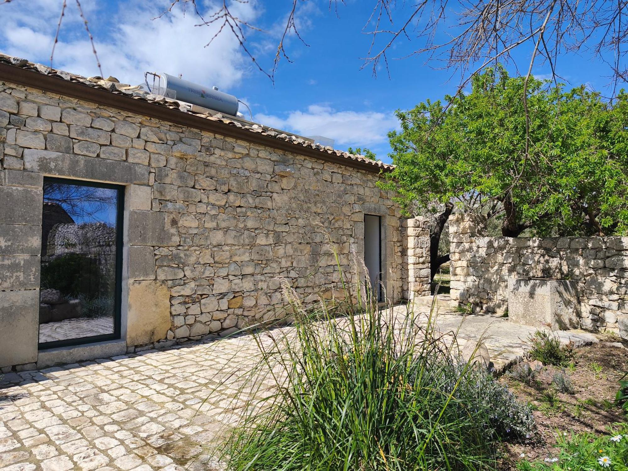 Agriturismo Fondo Paliemmu 莫迪卡 外观 照片